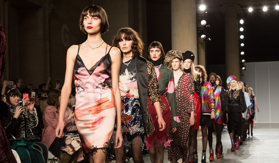 Jornal T Cinco estilistas do Portugal Fashion mostramse em Paris