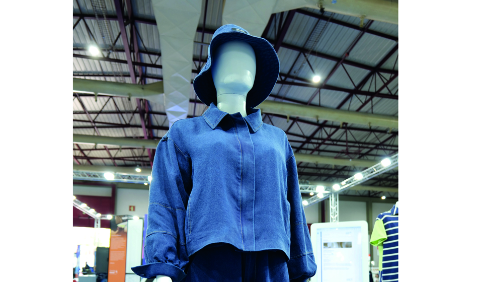 Coordenados em denim sustentável